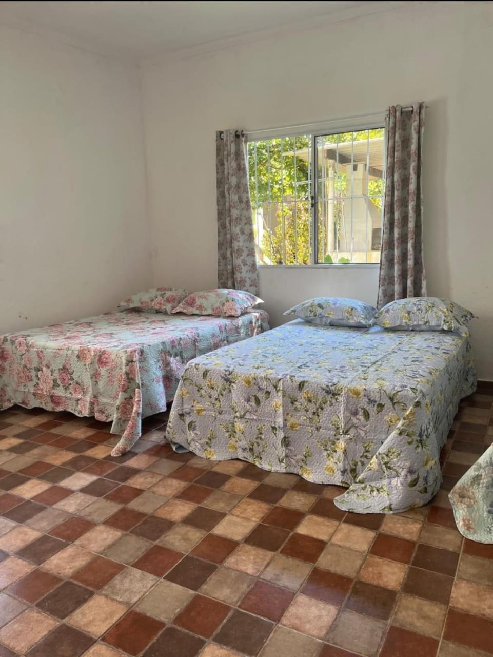 Chacara Completa Com Piscina ,2 Quartos, 20 Pessoas Itariri エクステリア 写真